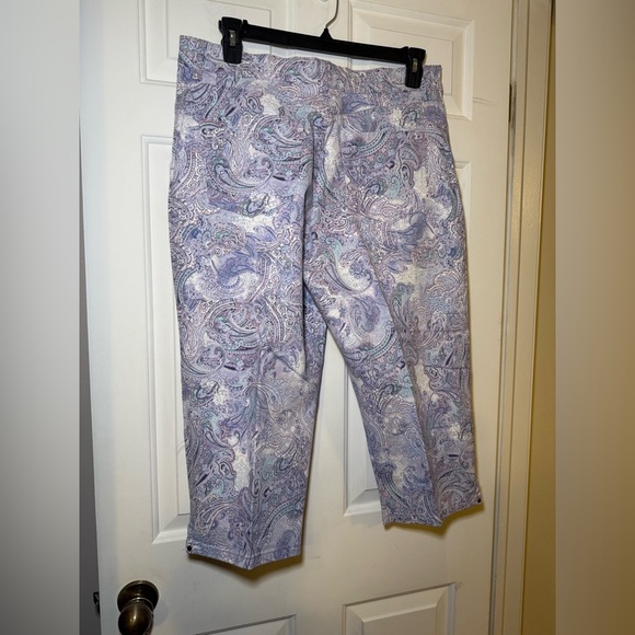 Gloria Vanderbilt Amanda Purple Lilac Paisley Ankle Jeans Capris Sz 16 High Rise - Picture 5 of 7